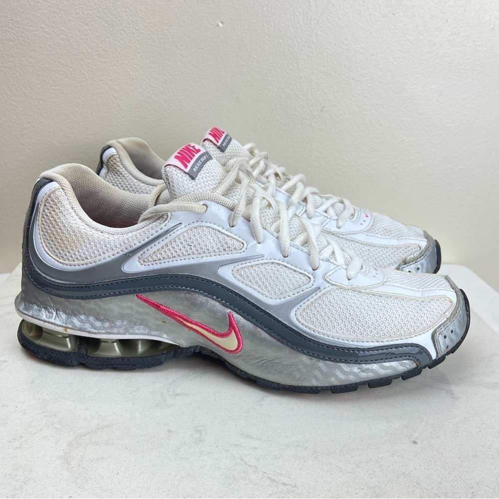 VINTAGE Nike REAX Gray White Pink Athletic Shoes 407987-116